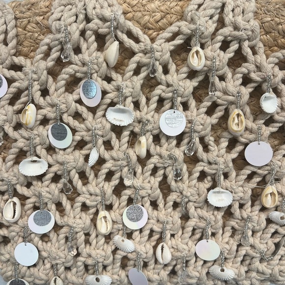 Made In India | Beaded/Seashell Hand-Tote Bag 🐚 - Picture 3 of 7